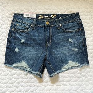 Seven7 5” Inseam Denim Weekend Jean Shorts - Fray Hem - Size 6 - NWT